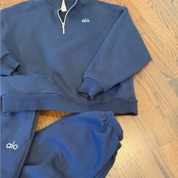ALO Yoga Navy Blue Accolade Set sz Small Excellent Condition - Picture 2 of 2